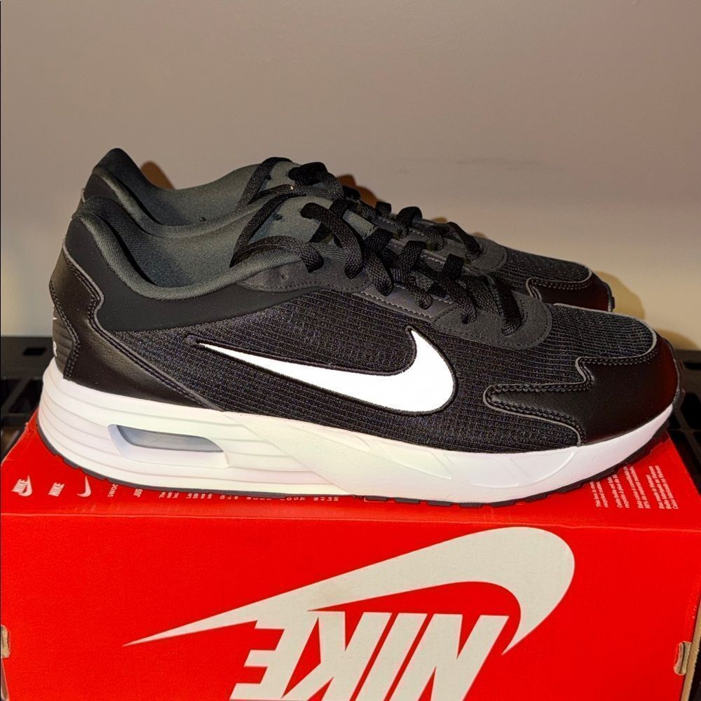 Nike Air Max Solo Black White HQ2572-001 Men’s Size 7.5 - Picture 2 of 6